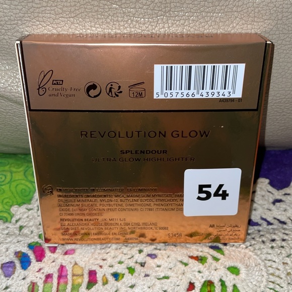 NIB Revolution Gold Highlighter Splendour Collection - Picture 2 of 2